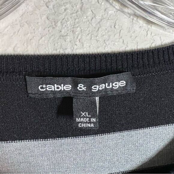 Cable & Gauge Womens Gray Black Button Up Cardigan Size XL Striped Crew Neck - Picture 2 of 7